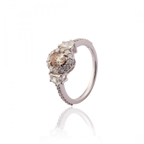 Certified Center Piece Diamond Ring R3205